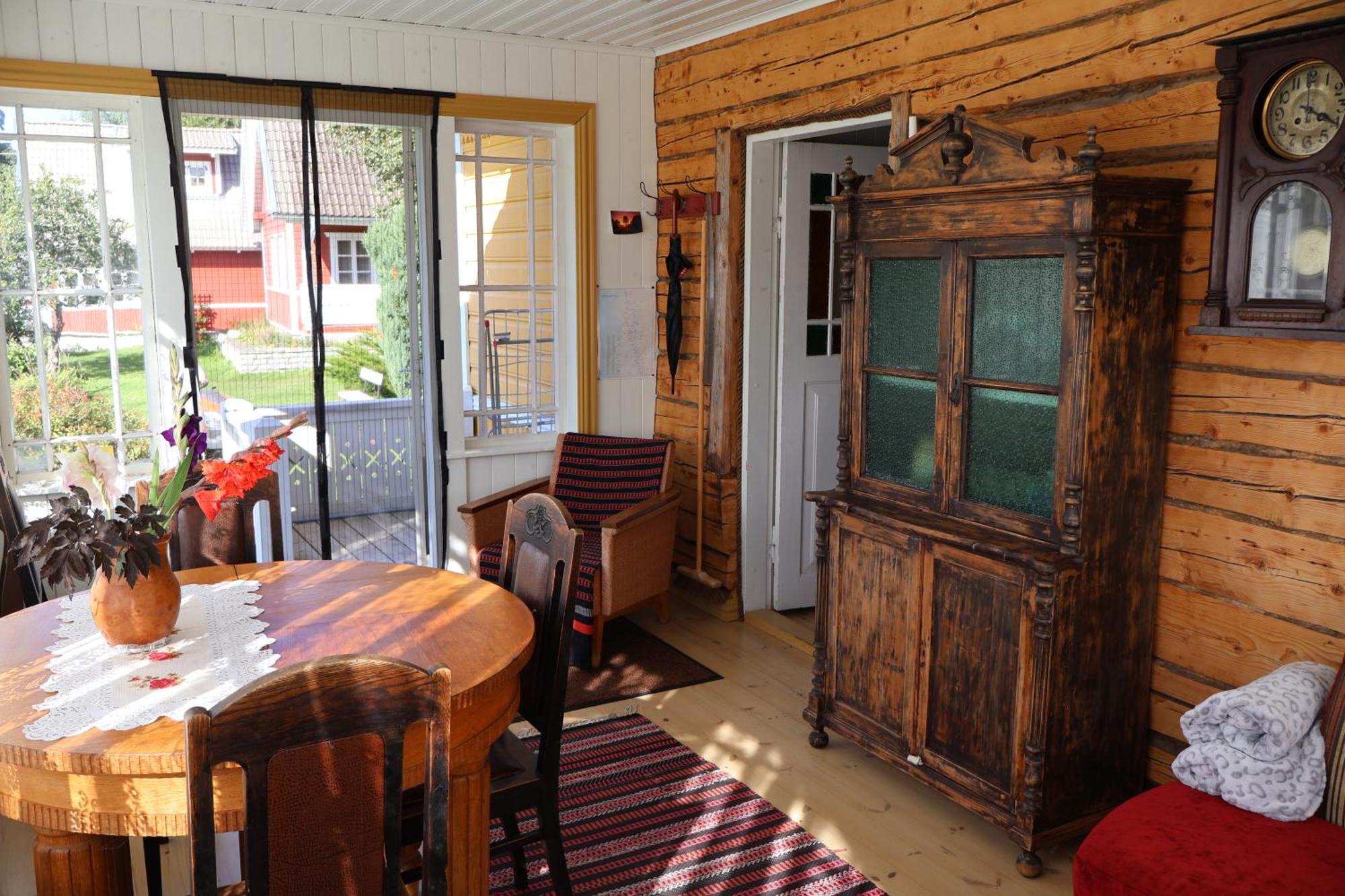 Leesi Puhkemaja Guest House Eksteriør bilde
