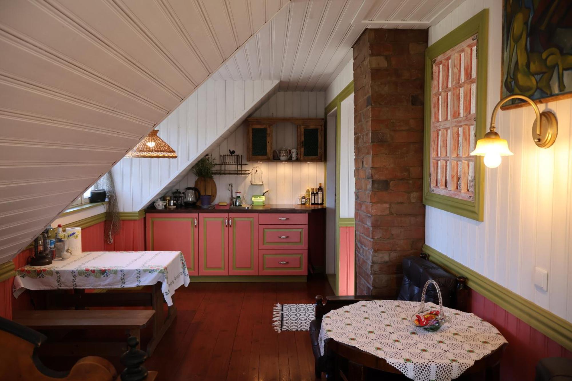 Leesi Puhkemaja Guest House Eksteriør bilde