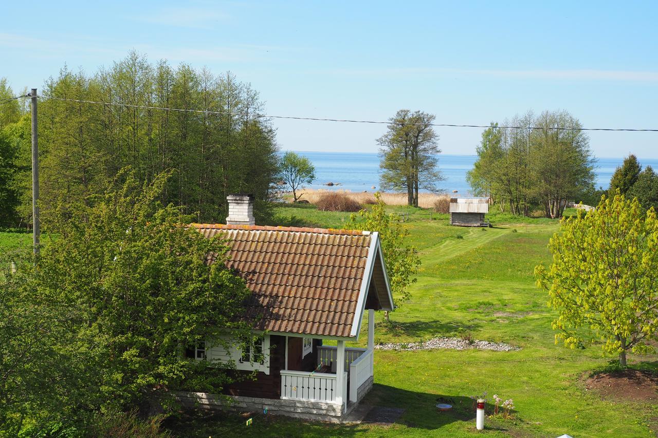 Leesi Puhkemaja Guest House Eksteriør bilde